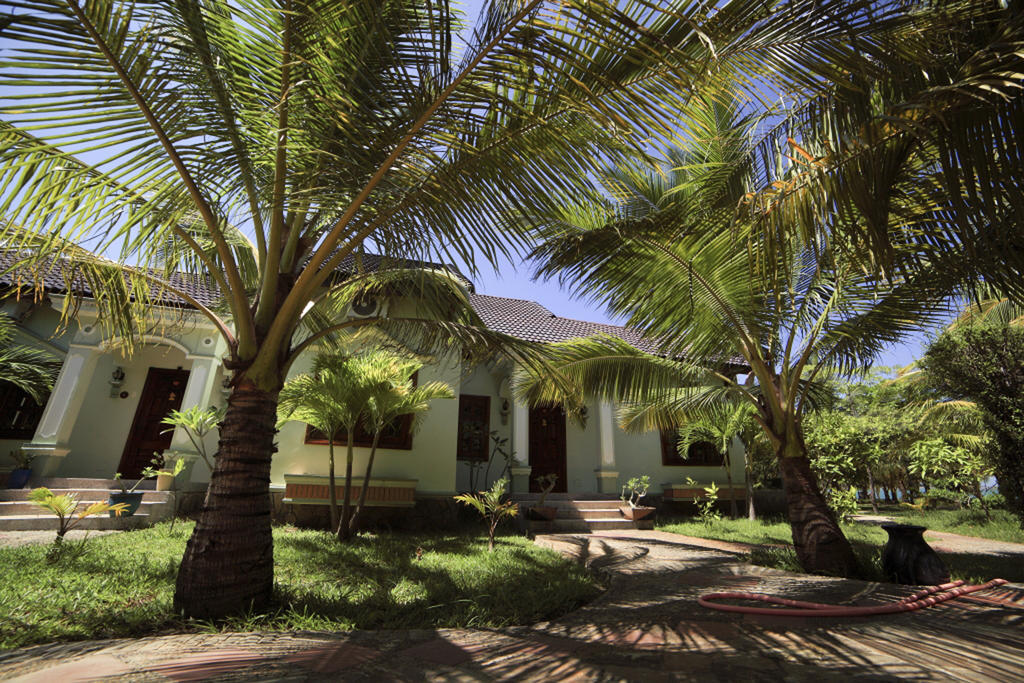 Gold Rooster Resort Phan Rang Exterior foto